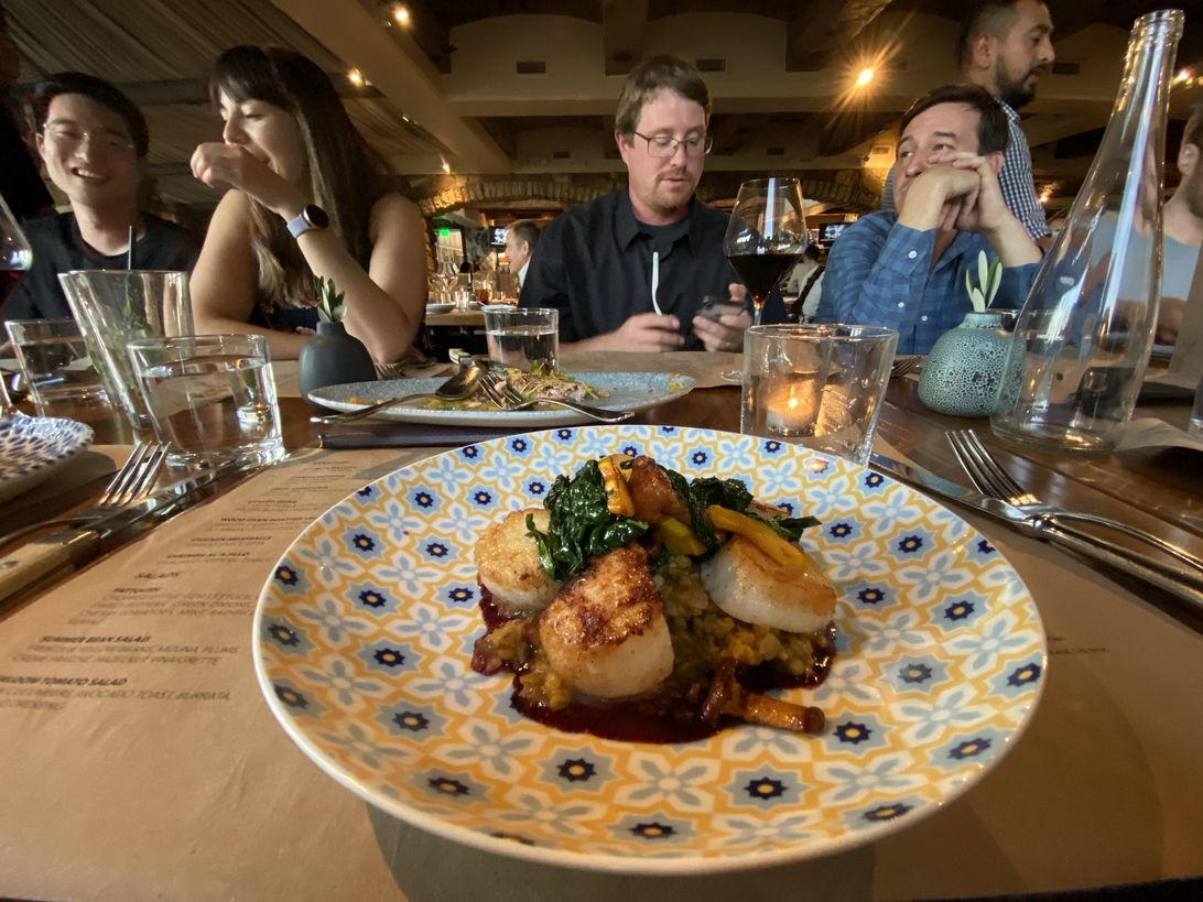 dinner-ultrawide-iphone-11