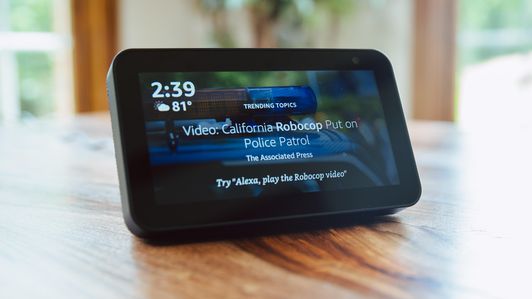 echo-show-5-product-photos-1