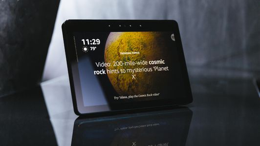 second-gen-amazon-echo-show-product-photos-1