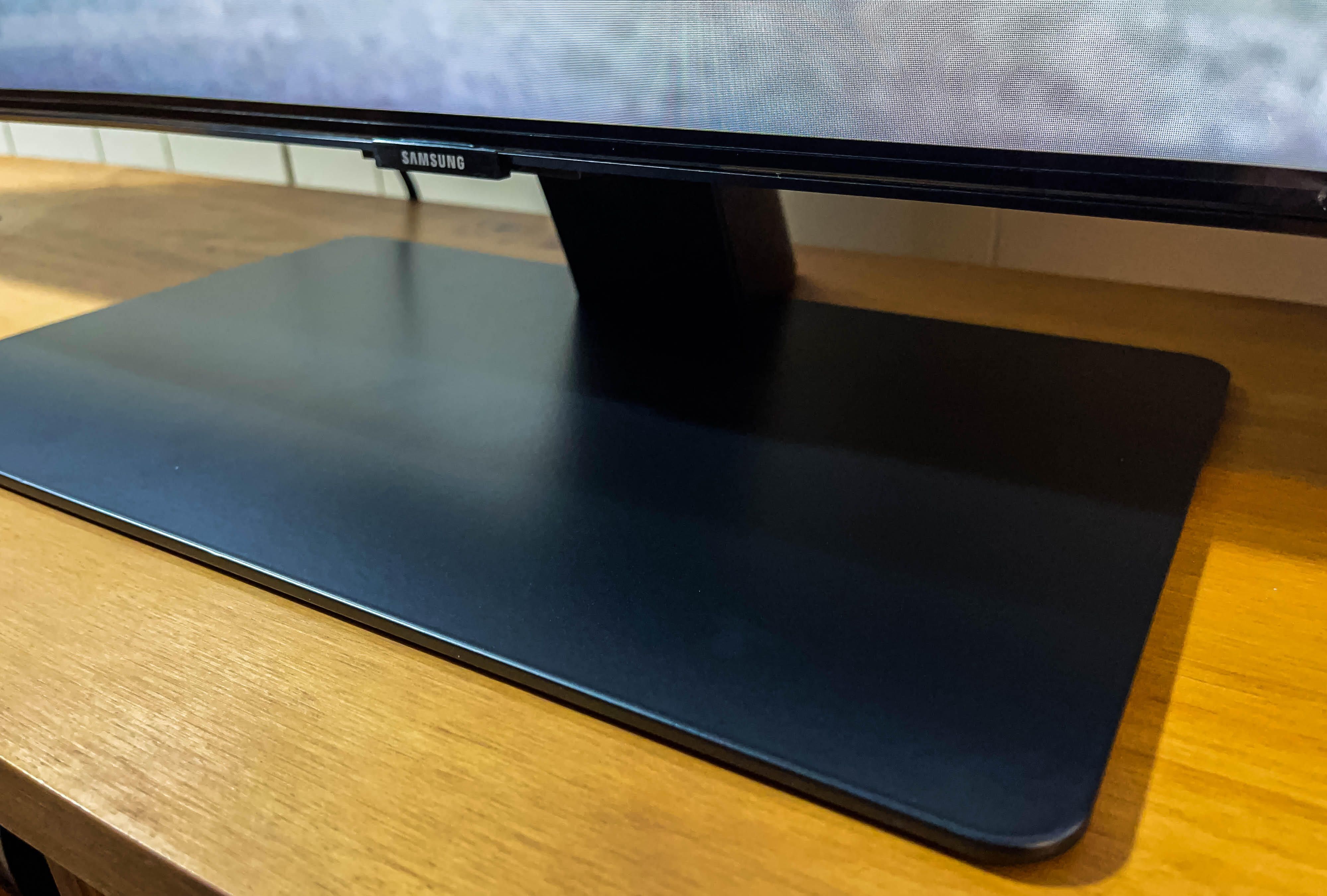 015-samsung-q80t-qled-tv