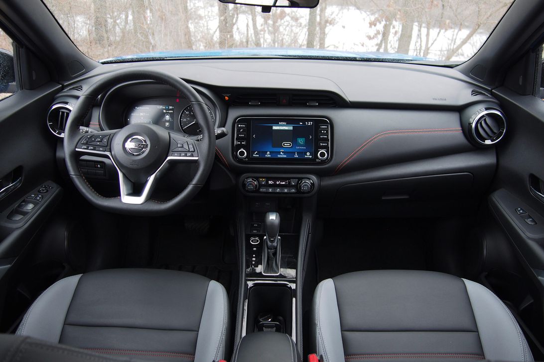 2021 Nissan Kicks SR