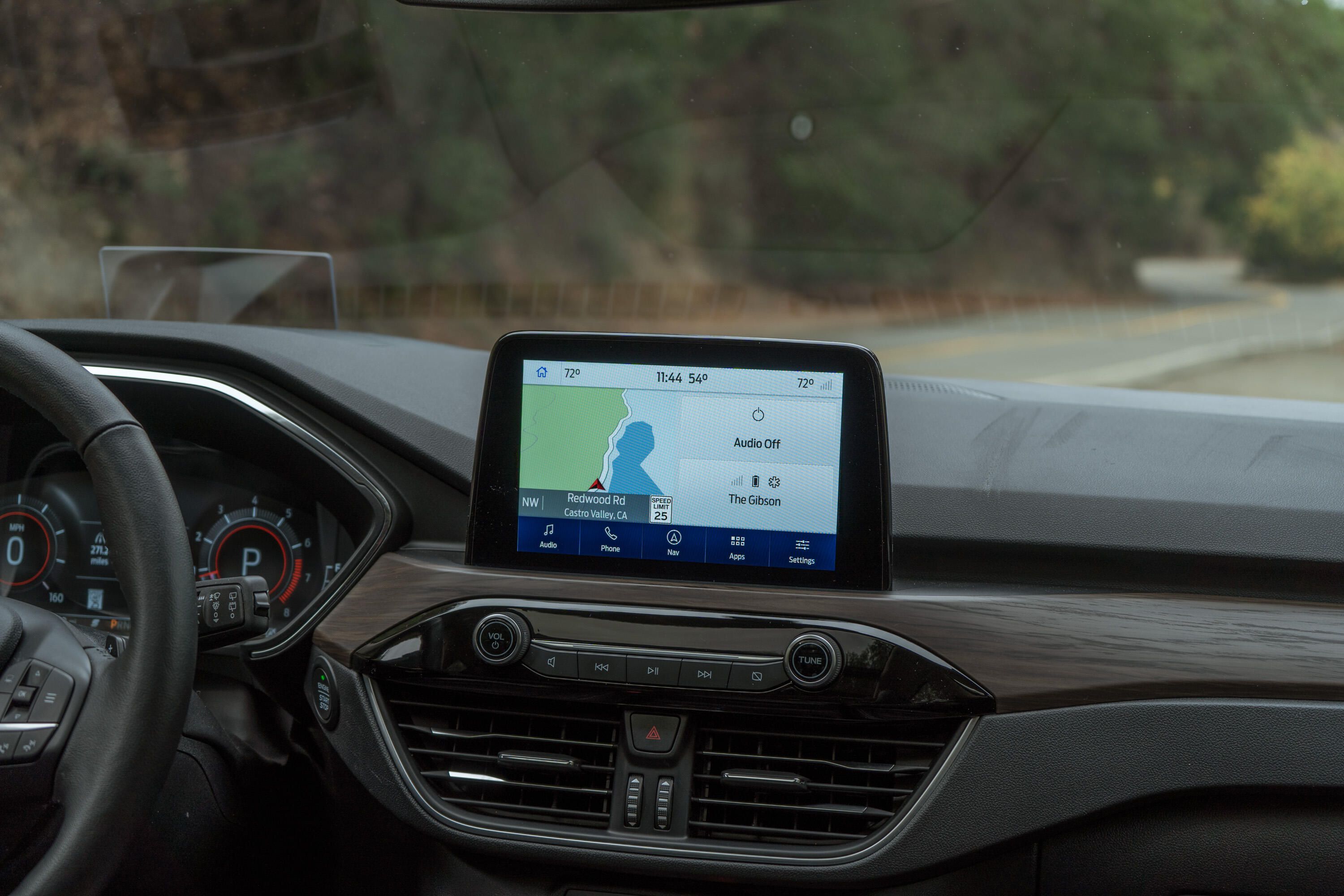 ford-escape-titanium-2021-736141