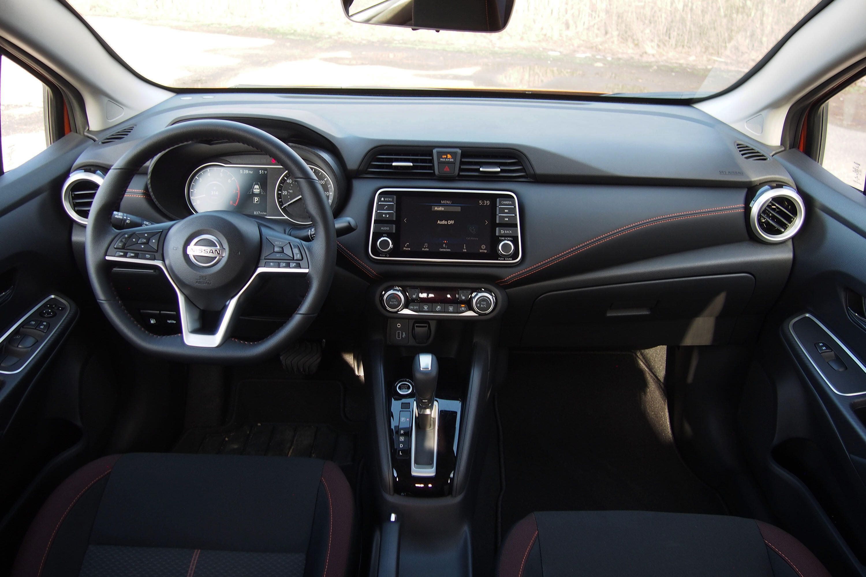 2021 Nissan Versa SR