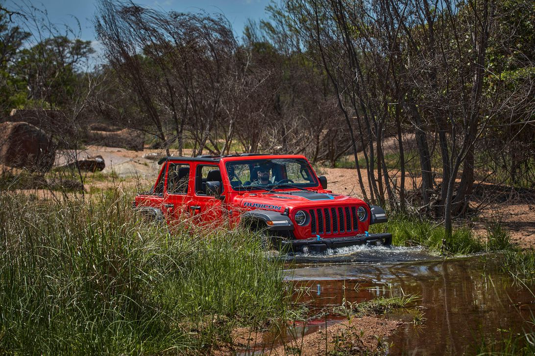 jeep-wrangler-4xe-2021-211
