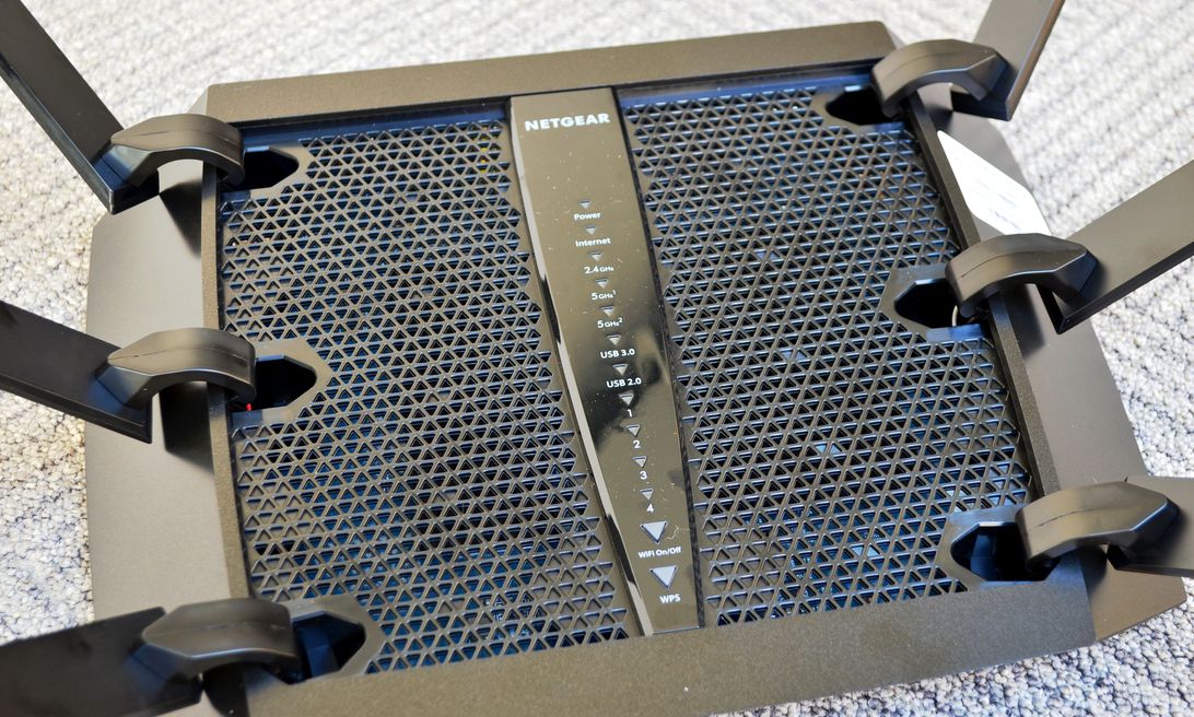 netgearr8000-4.jpg