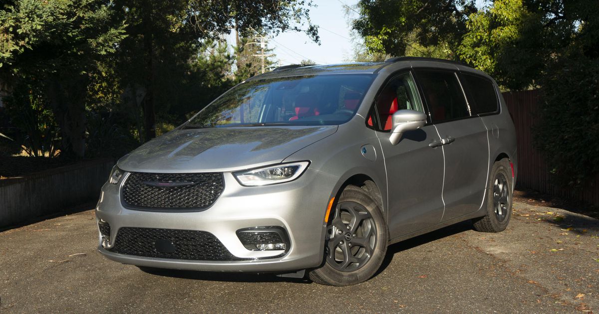 2021 Chrysler Pacifica Hybrid review: Practical plug-in