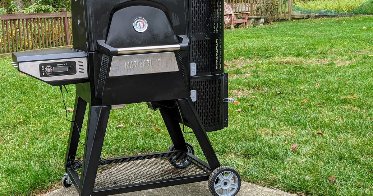 This gravity-fed charcoal grill cooks with tons of barbecue flavor