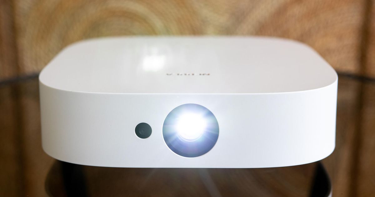 Anker Nebula Solar Portable projector: More white dwarf than supernova