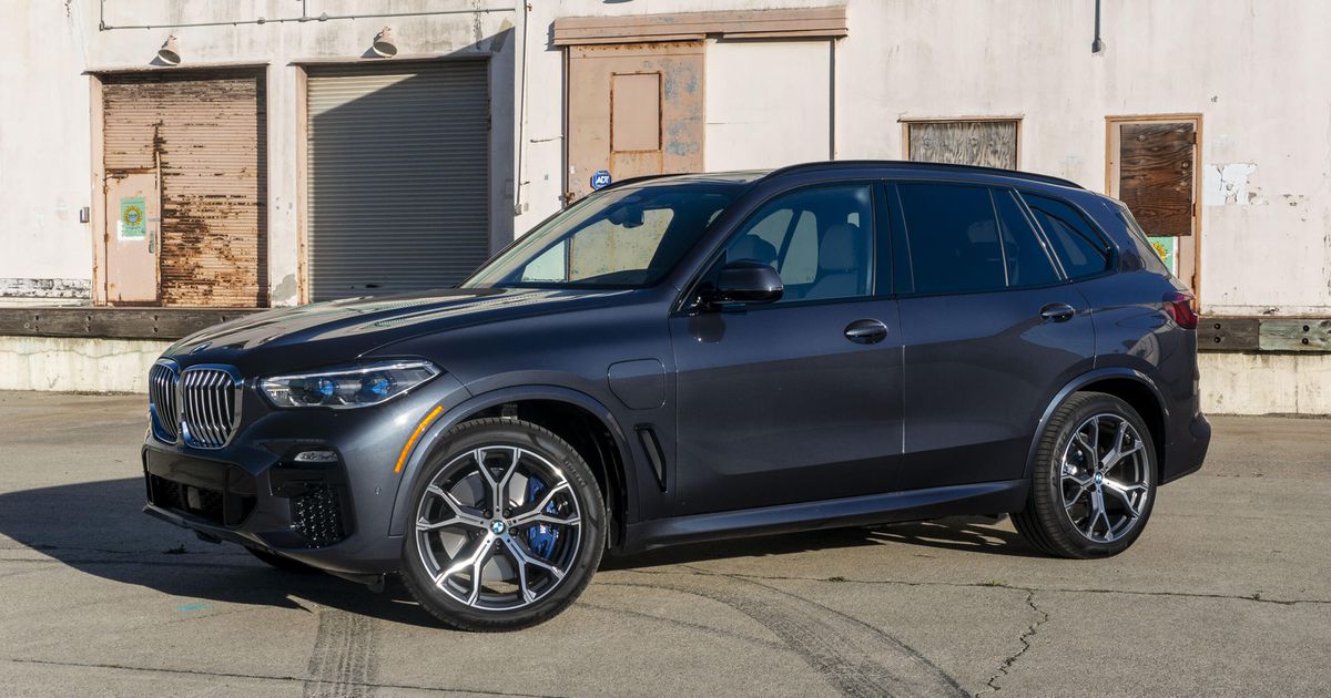 2021 BMW X5 xDrive45e review: More power, more range, more tech