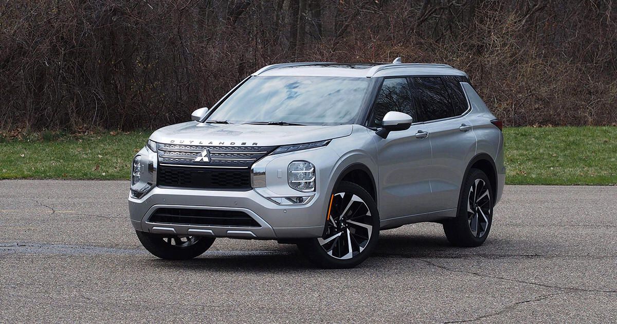 2022 Mitsubishi Outlander review: Going Rogue